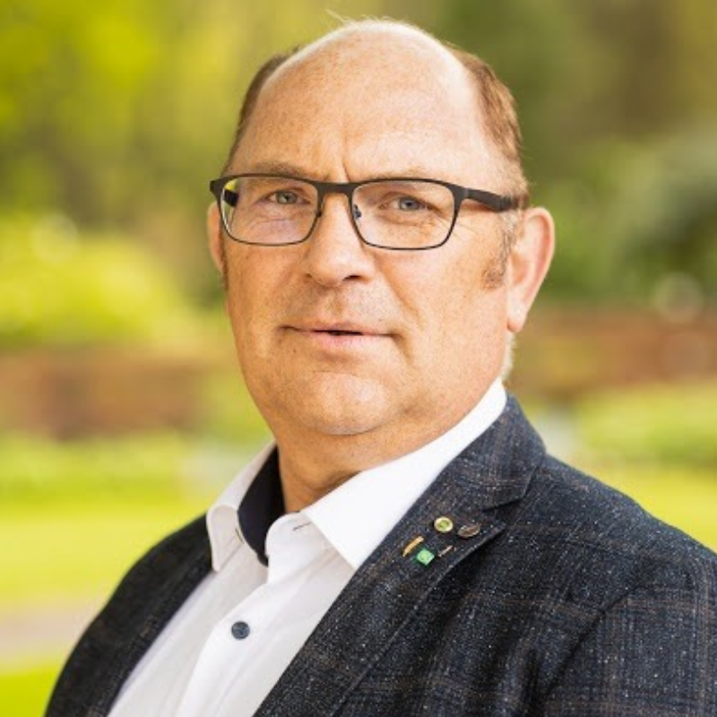  Rolf Breitenbach